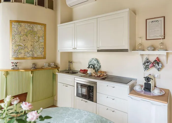 The Perfect Place 라벤나